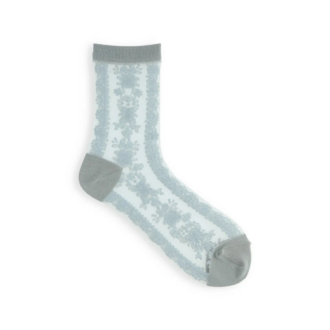 021132284 Sheer Lace Pattern Low Crew Socks