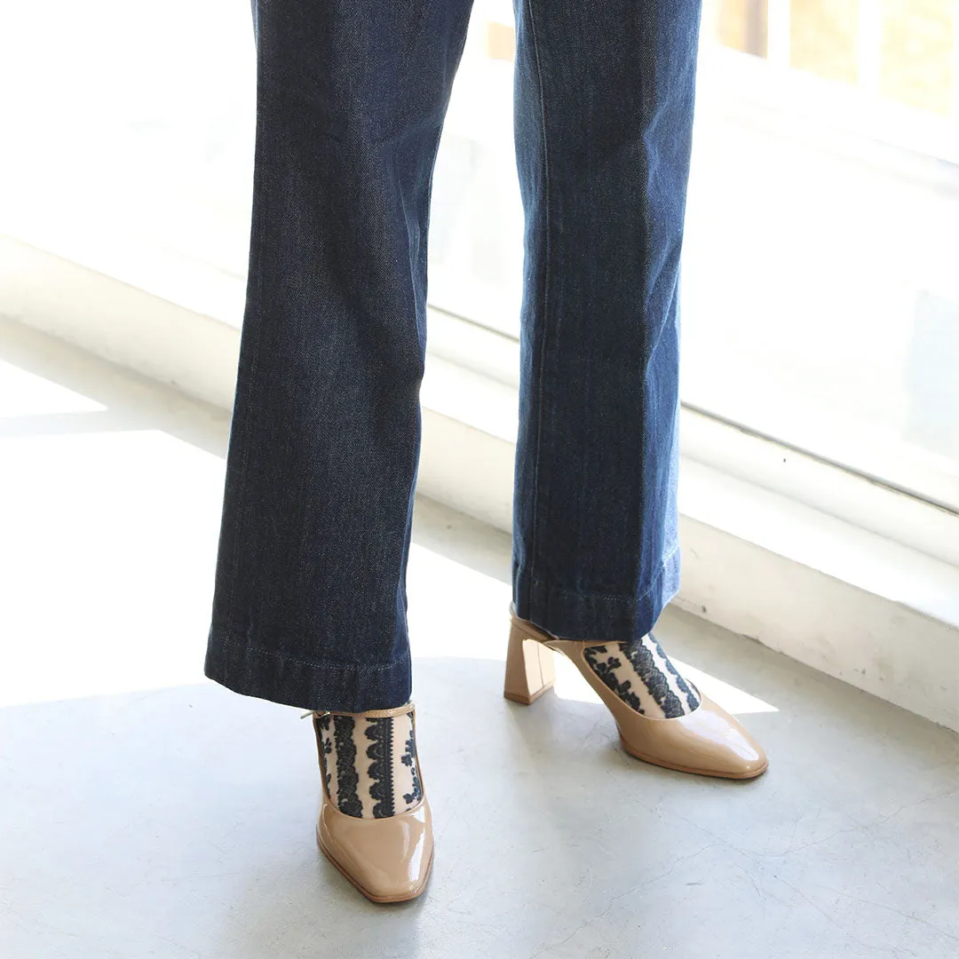 021132284 Sheer Lace Pattern Low Crew Socks