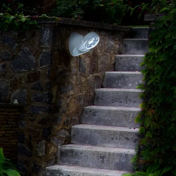 7-LED Motion-Activated Weather-Resistant Cordless Light