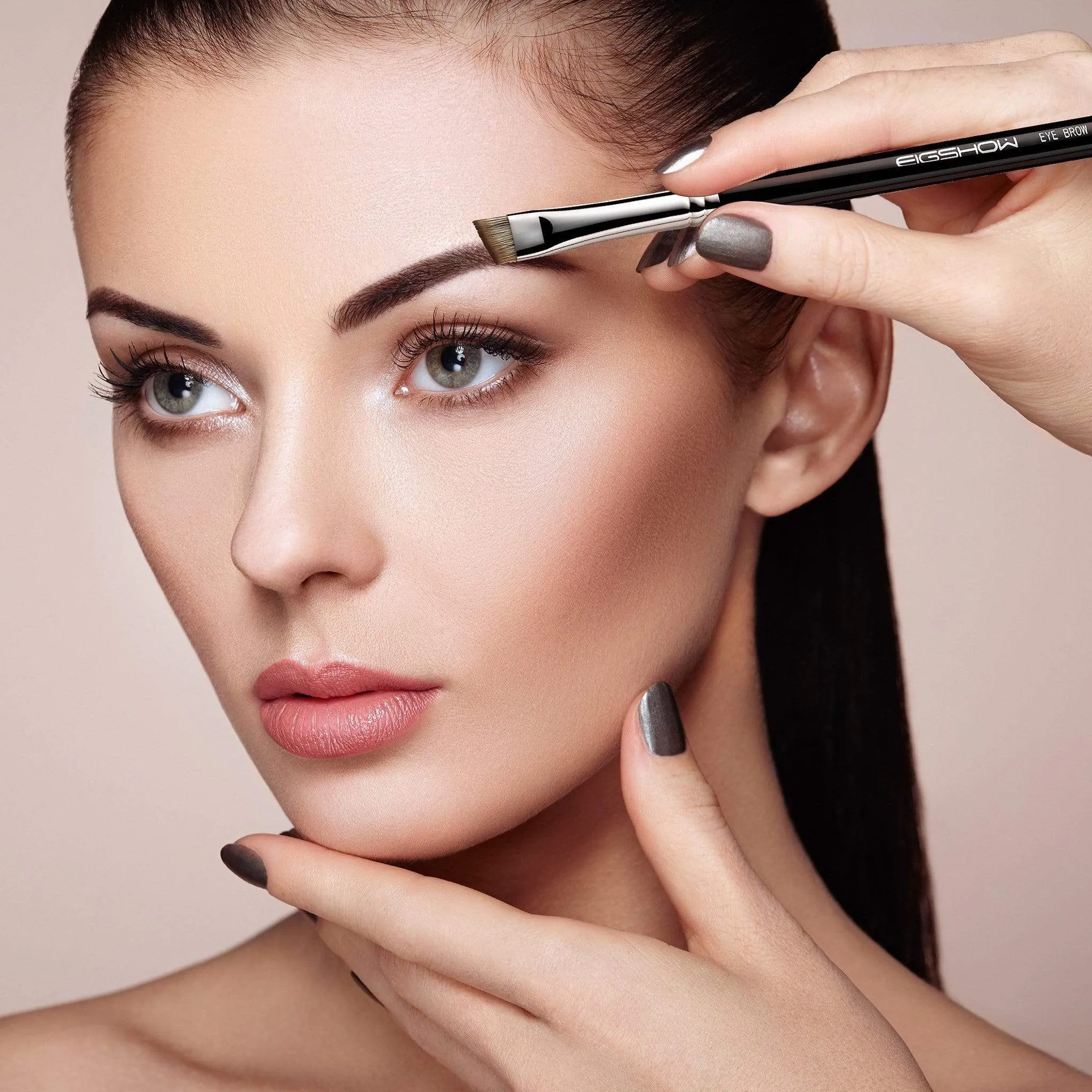 E837 - ANGLED EYE BROW BRUSH