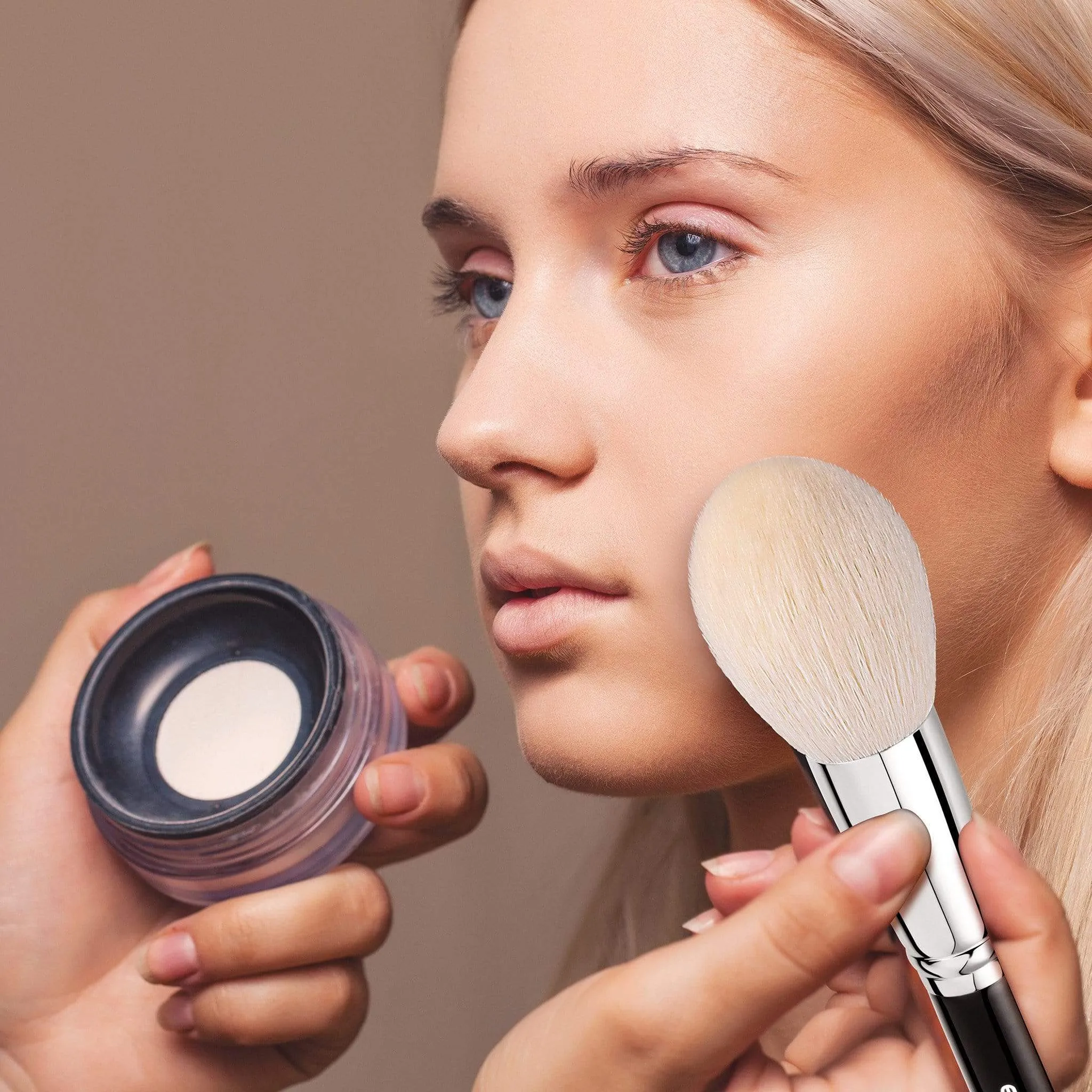 F603 - DOME POWDER BRUSH