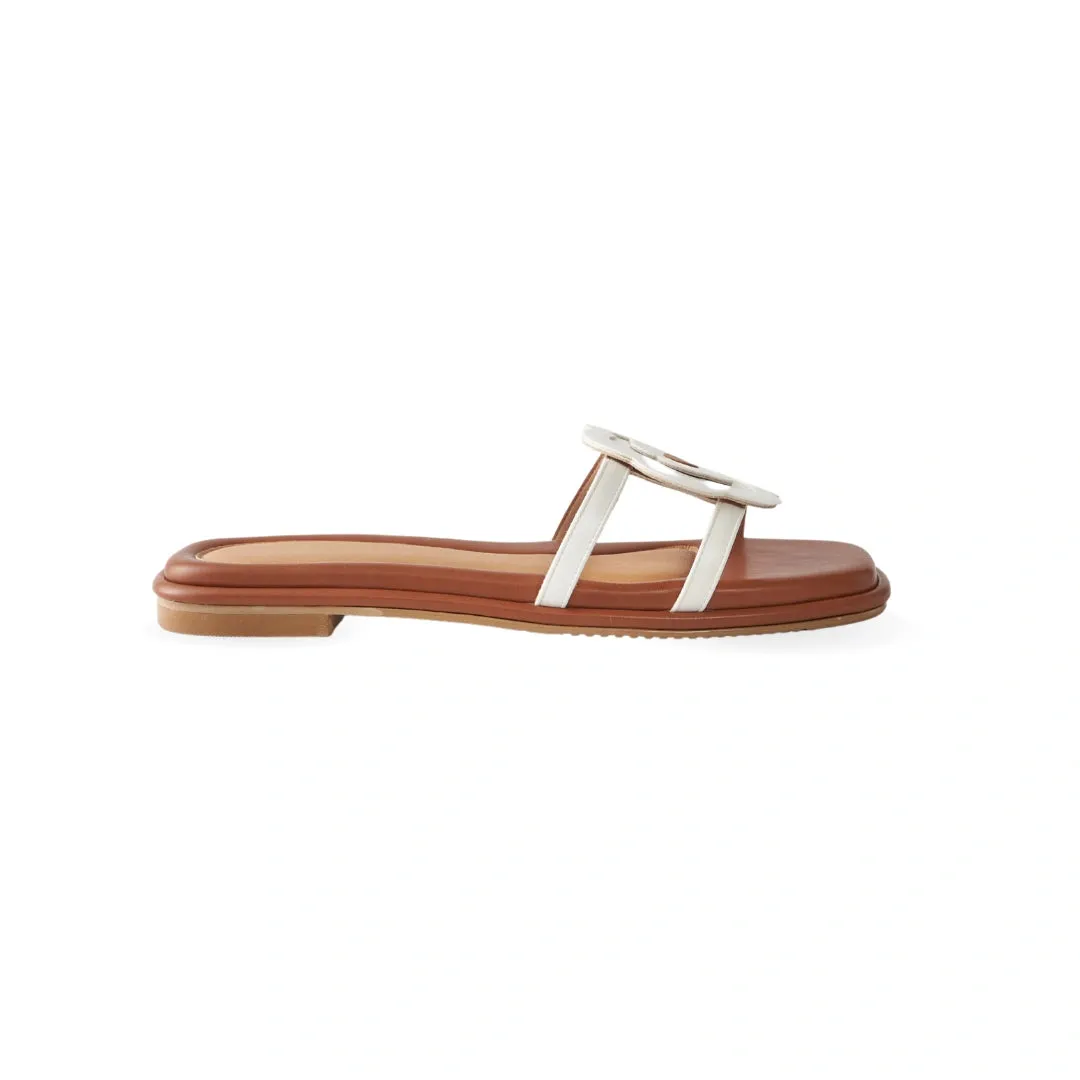 Fresh Flats in Hana White & Brown