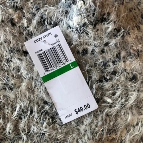 FRESHMAN Juniors' Eyelash Yarn Sweater in White with Black.