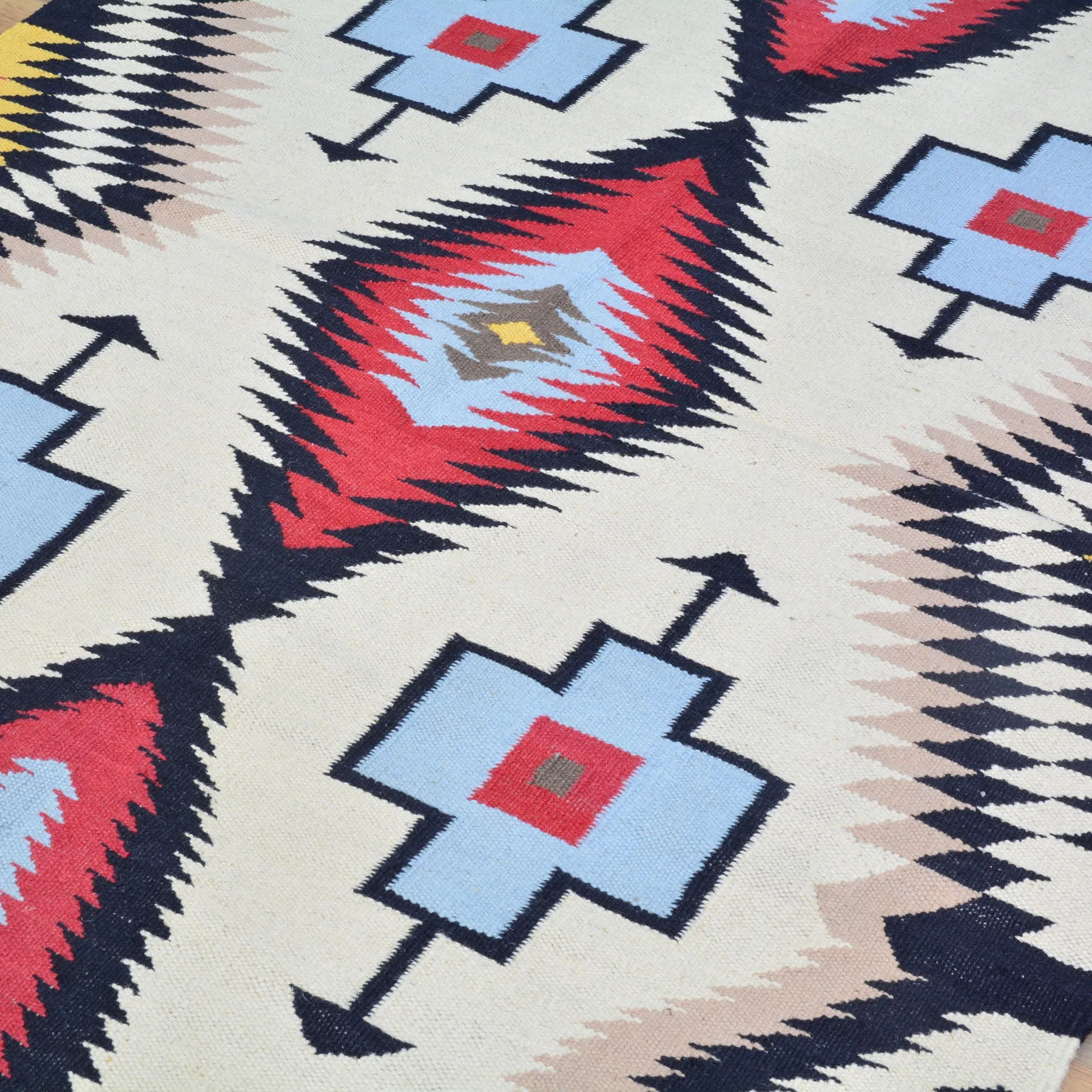 Hand-Woven Reversible Southwestern Design Handmade Wool Kilim (Size 4.2 X 6.0) Cwral-10353