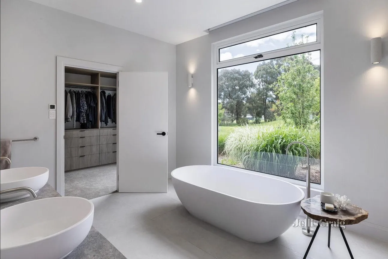 Justina ST12 1600mm stone bath - 1600mm - ST12 1600