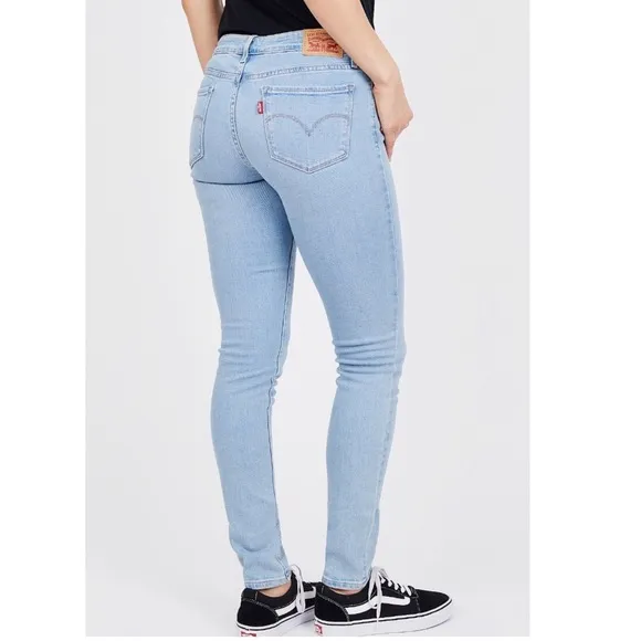 Levi’s Mid Rise Skinny Jean 👖