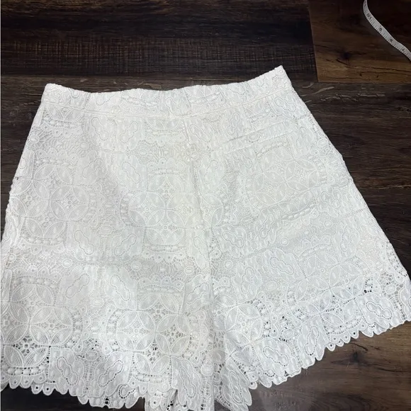MAJE- Elegant White Lace Women's Shorts