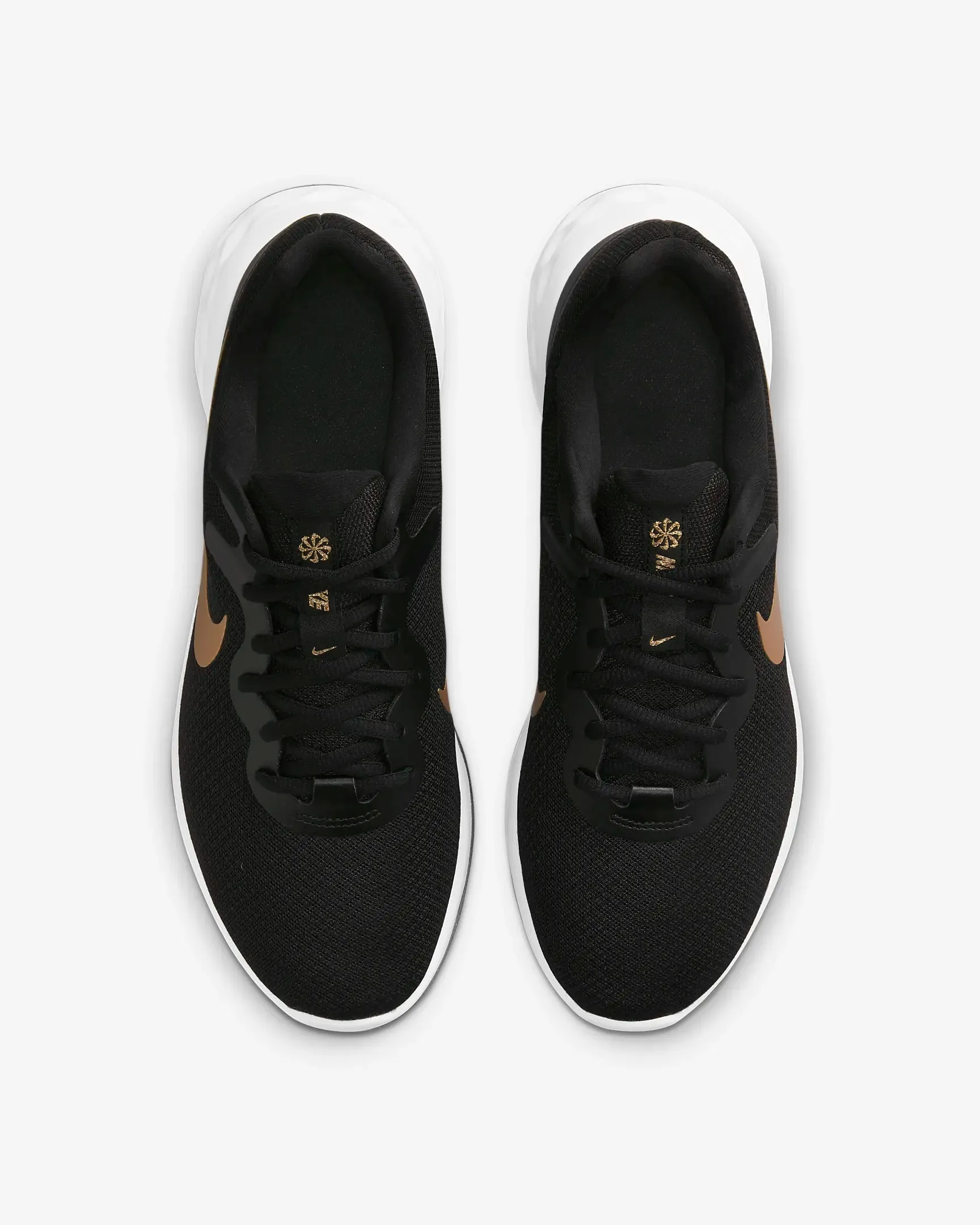 Nike Revolution 6