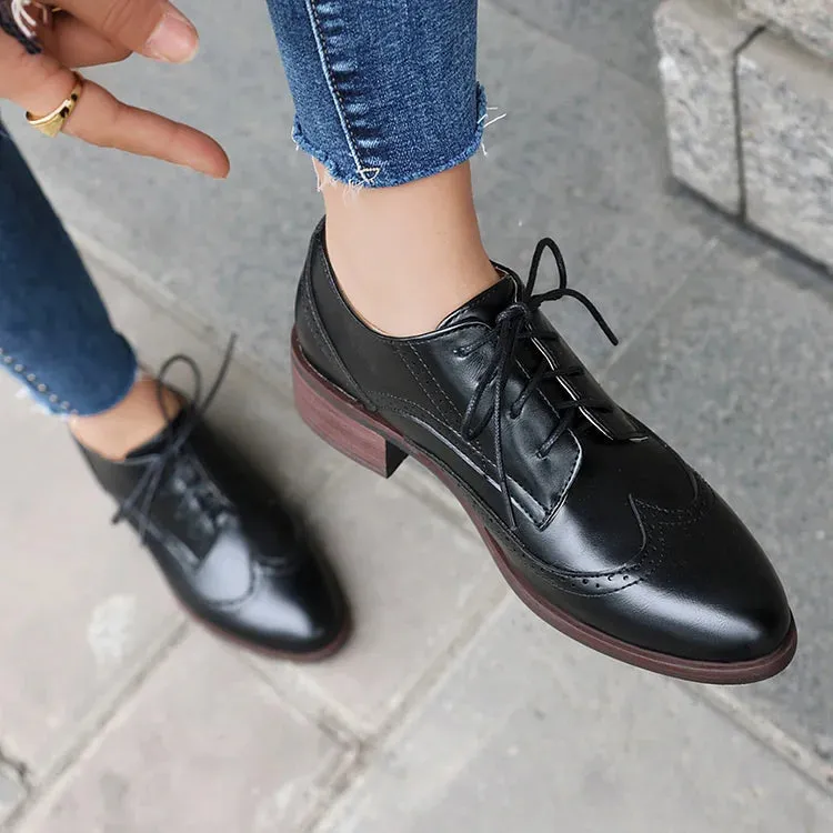 Oxford brogue casual con punta a punta e lacci color block
