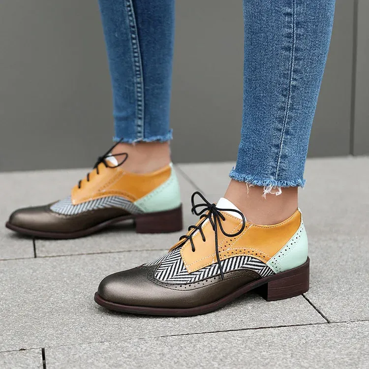 Oxford brogue casual con punta a punta e lacci color block
