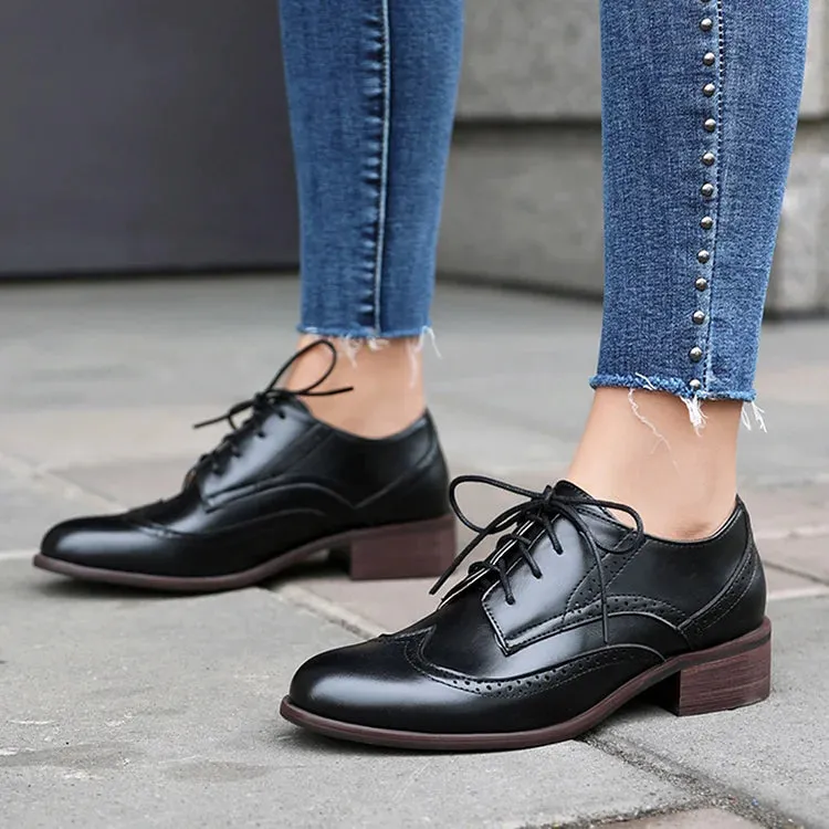 Oxford brogue casual con punta a punta e lacci color block