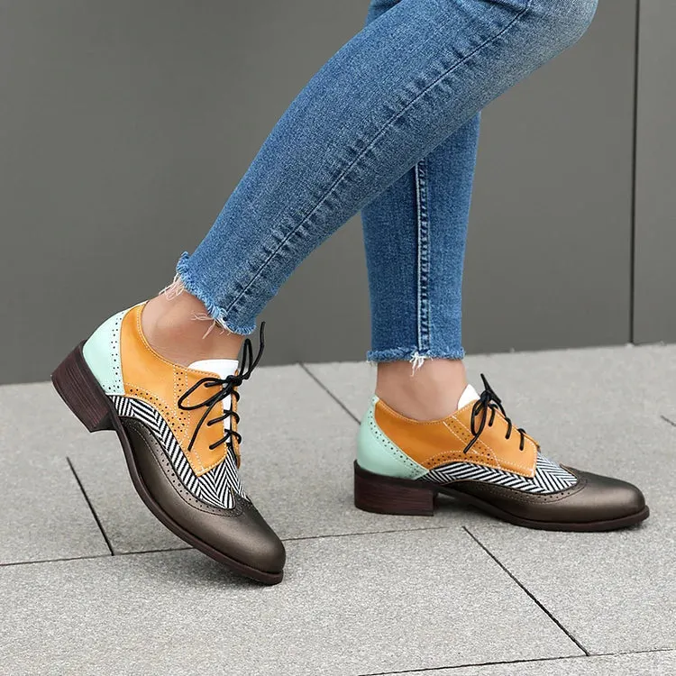 Oxford brogue casual con punta a punta e lacci color block