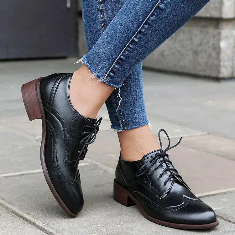 Oxford brogue casual con punta a punta e lacci color block