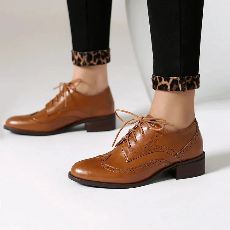 Oxford brogue casual con punta a punta e lacci color block
