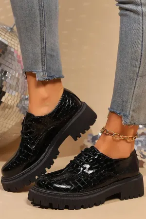 Oxfords con lacci e punta tonda tinta unita con stampa coccodrillo 