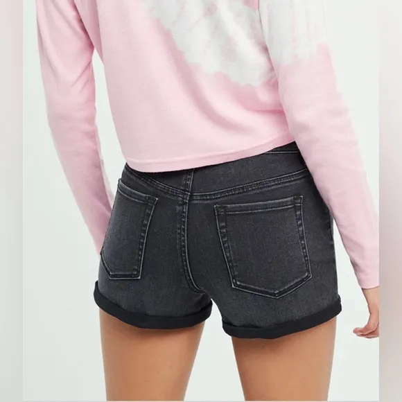 PacSun “ The Shortie ” Black Jean Shorts Black Stretch Denim Shorts Size 25