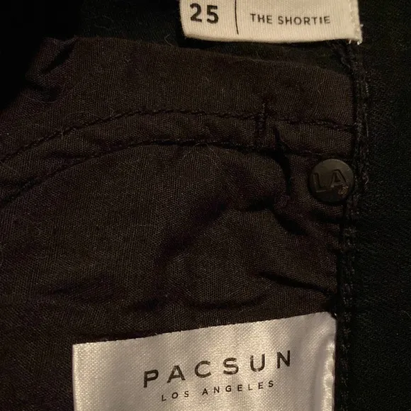 PacSun “ The Shortie ” Black Jean Shorts Black Stretch Denim Shorts Size 25