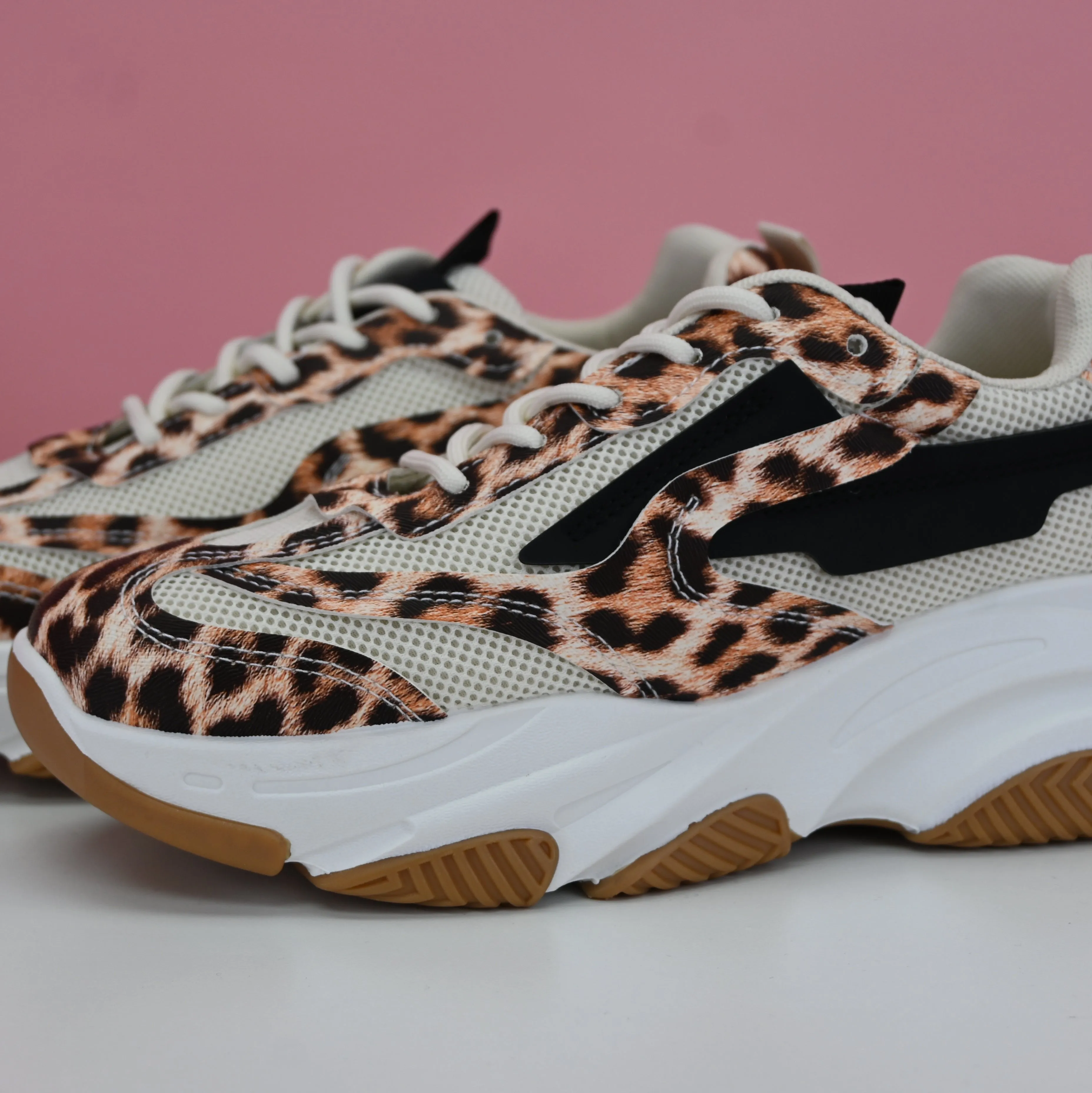 TIGER TENIS