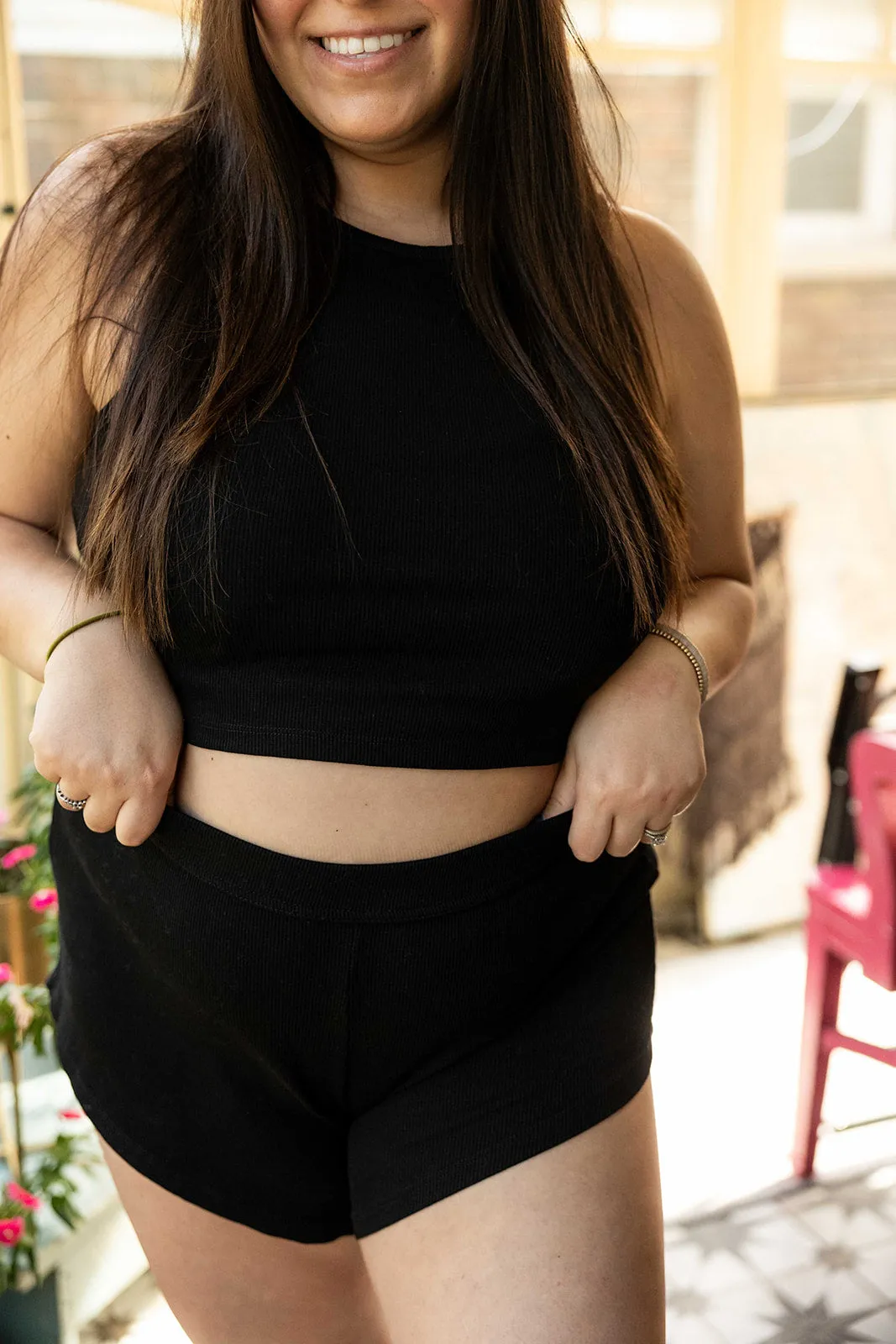 vada winter x discreture rib tank in black