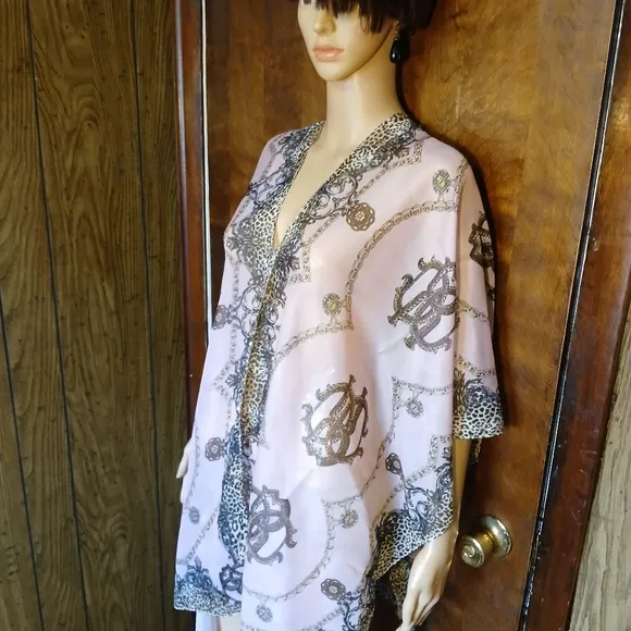 Woman pink floral shaw(1x